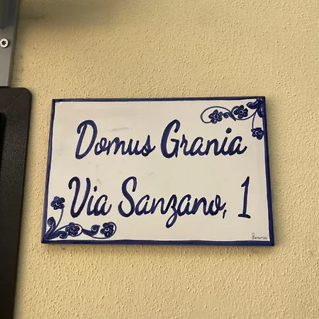 Apartment Domus Grania *